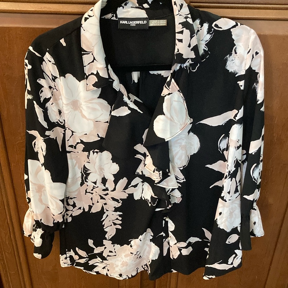 Karl Lagerfeld Black and White Ruffled 3/4 Sleeve Blouse